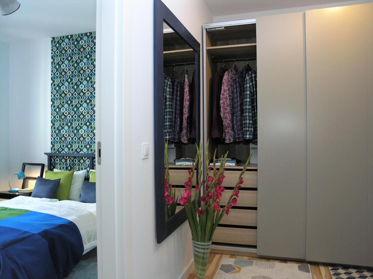 Apartament Metro Kowienska Варшава Екстериор снимка